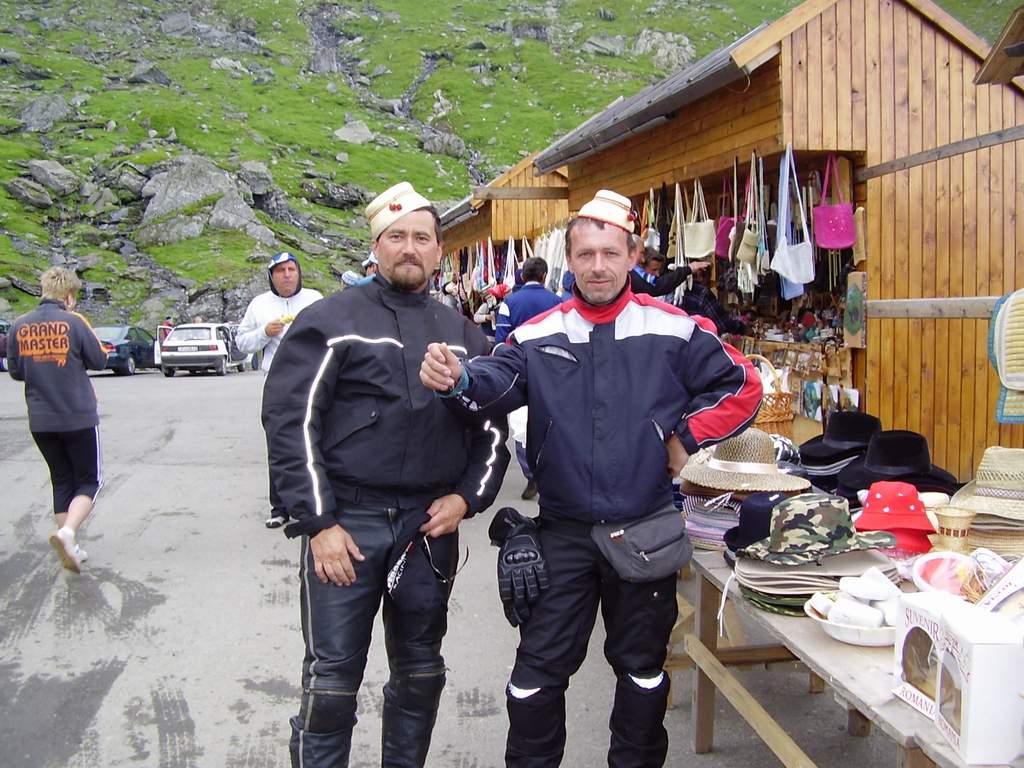 1175332011_31 Szalma sisak.jpg